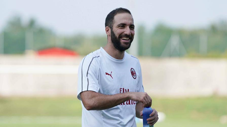 Maglia Home AC Milan GONZALO HIGUAIN Maglia Home AC Milan GONZALO HIGUAIN